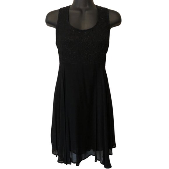 Babydoll Flare Dress - Picture 2 of 5